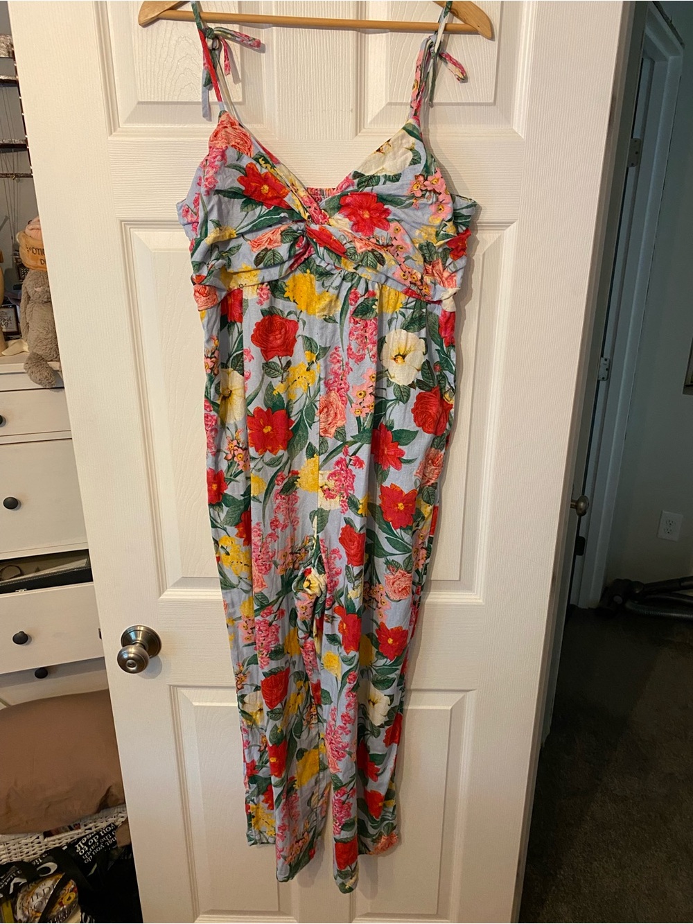 Vibrant old navy Floral Romper with pockets
